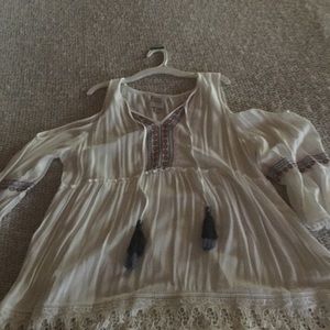 Knox Rose boutique style cold shoulder